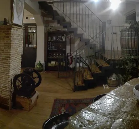 Locanda Corte De Guasconi 3* Авеццано